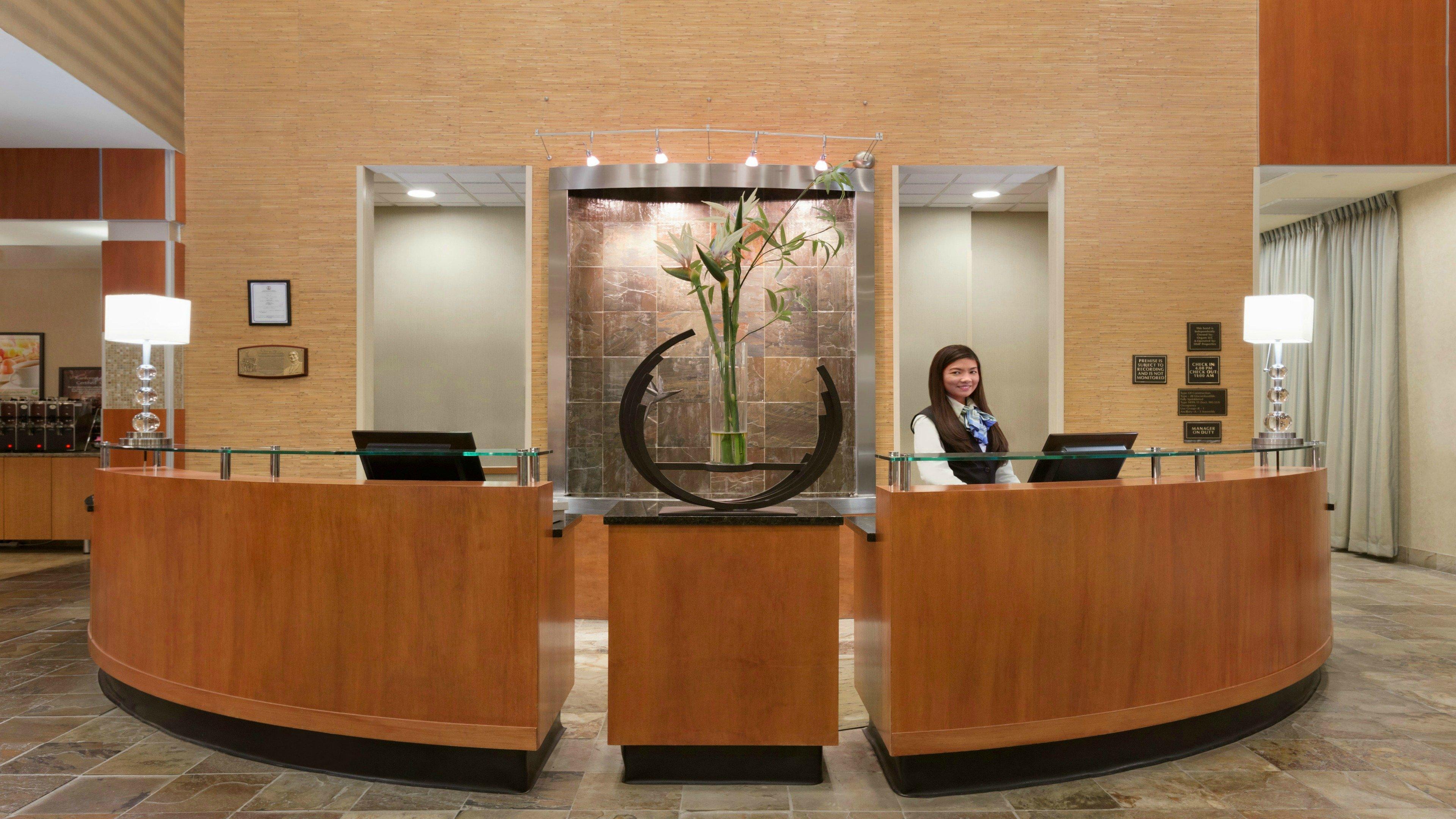 Holiday Inn Hotel & Suites Gateway By Ihg Williamsburg Zewnętrze zdjęcie