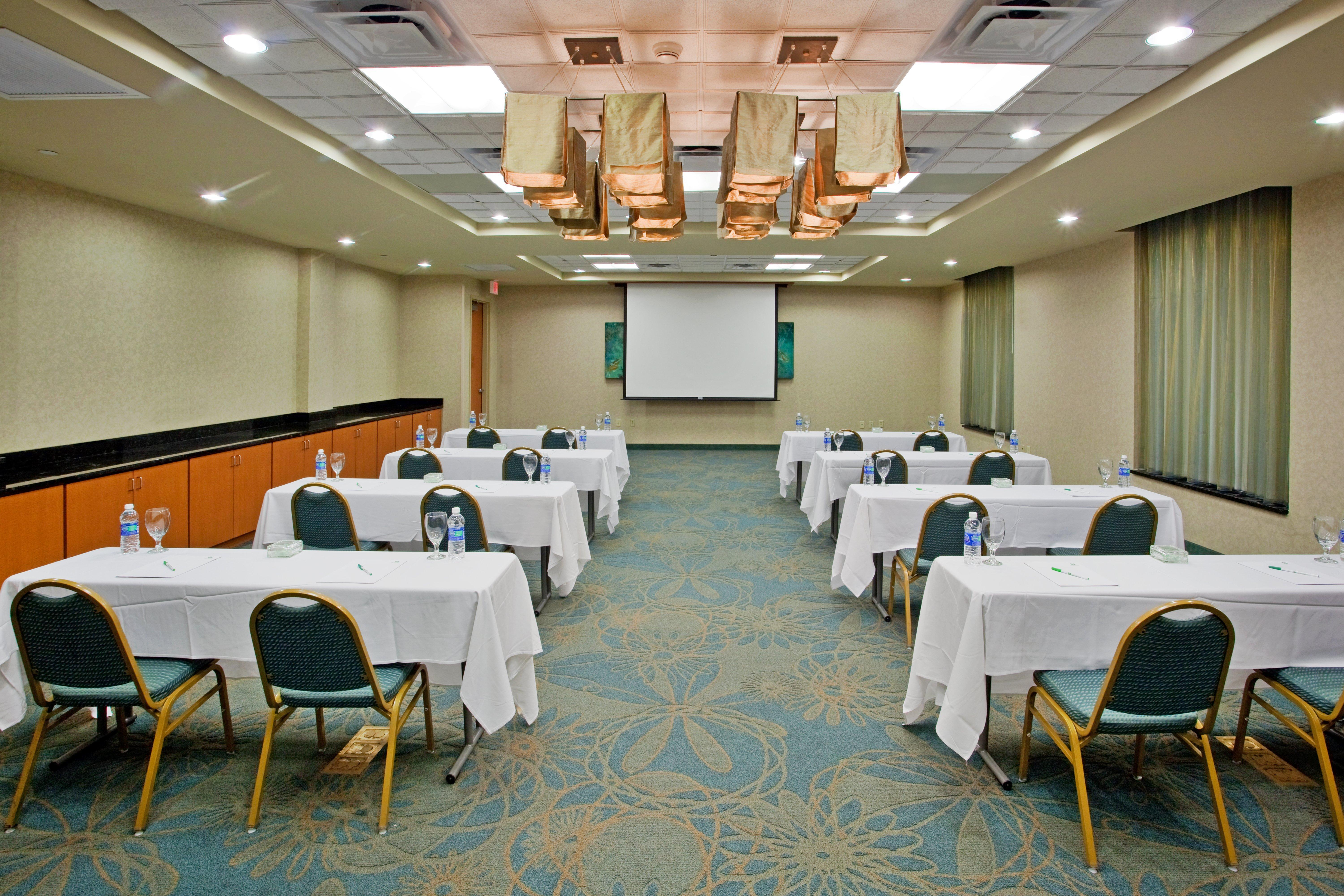 Holiday Inn Hotel & Suites Gateway By Ihg Williamsburg Zewnętrze zdjęcie